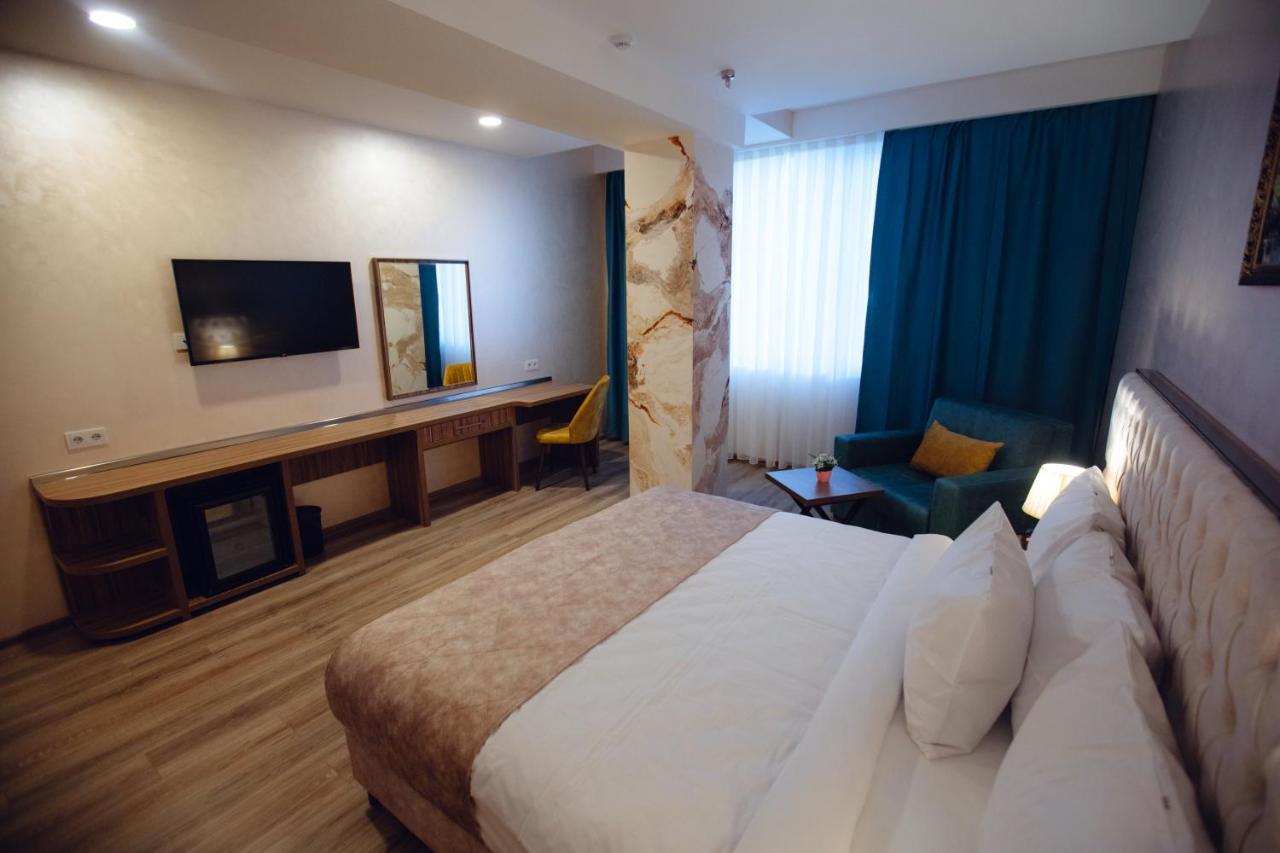 La Corne Hotel Baku Exterior photo